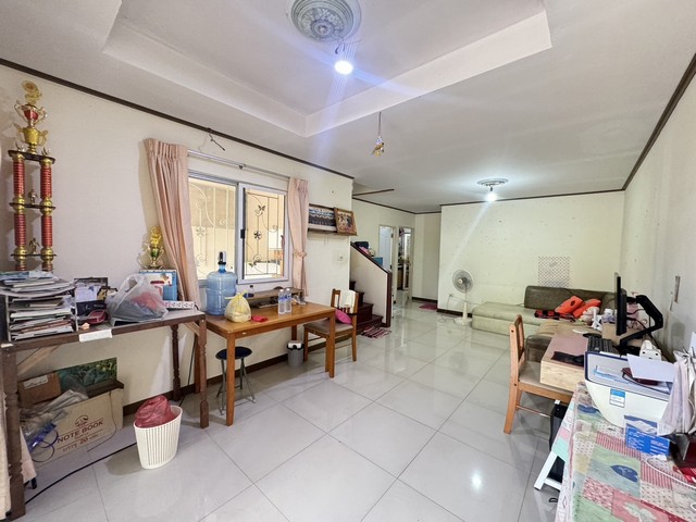 ขายทาวน์เฮ้าส์หมู่บ้านกานดา พันท้ายนรสิงห์ ซอยตัน ร่มเย็น ไม่พลุกพล่าน