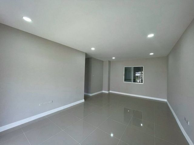 กาญจน์กนกวิลล์8 #สันทราย ราคา 3.45 ล้าน 60.9 ตรว. 4 นอน 4 น้ำ #บ้านหัวมุม #รีโนเวทใหม่ พร้อมอยู่ #ใกล้ม.แม่โจ้ ทำเลดี ใกล้เมือง เดินทางสะดวก