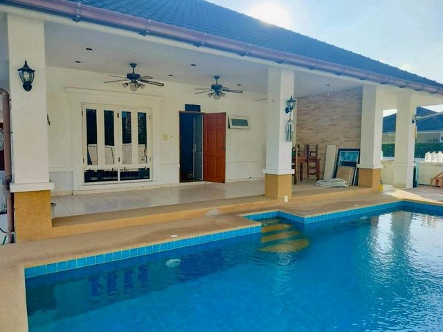 พูลวิลล่าให้เช่าเดือนละ 40,000 บาท 230 ตรว. #โซนหางดง บ้านชั้นเดียว มีสระว่ายน้ำ และสนามหญ้ากว้าง สิ่งอำนวยความสะดวกต่างๆมากมาย