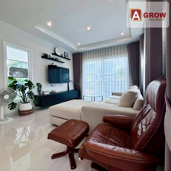 หมู่บ้านศุภาลัยไพร์ด บางนา-ลาดกระบัง ทำเลทอง บ้านสวย เฟอร์นิเจอร์ครบ ตกแต่งพร้อมเข้าอยู่