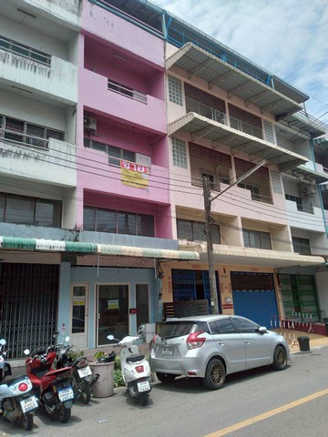 ขายอาคารพาณิชย์ 3 ชั้นครึ่ง  19 ตารางวา  ซอยศรีวิชัย20  ใกล้โรงพยาบาลสุราษฎร์ธานี  เมืองสุราษฎร์ธานี   ZST214