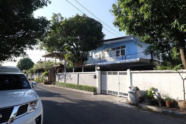 ให้เช่าบ้านเดี่ยว 2 ชั้น 4 ห้องนอน 2 ห้องน้ำ ถนนนวมินทร์ เขตบึงกุ่ม ( จดทะเบียนบริษัทได้ )