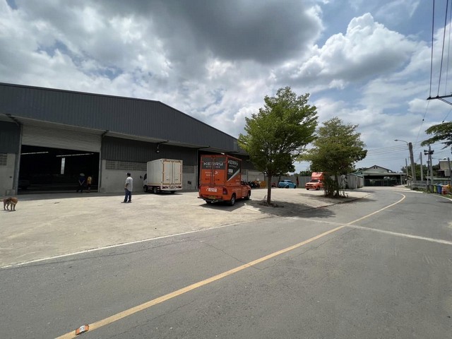 ให้เช่าโกดัง พื้นที่ 1,450 ตรม. ไฟ 3 เฟส ย่านบางกรวย นนทบุรี