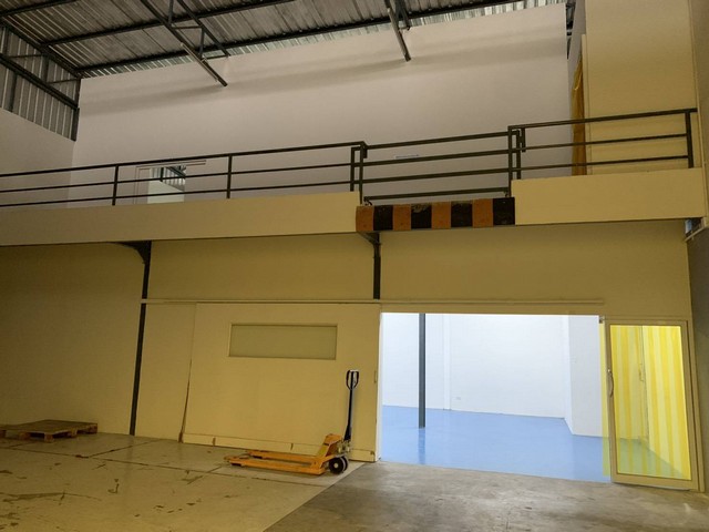 ให้เช่าโกดังพร้อมออฟฟิศ พื้นที่ 400 ตรม. ย่านลาดพร้าว 101 โยธินพัฒนา 3 ใกล้ รร.เลิศล้า