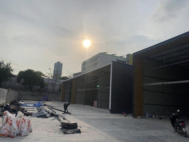 ให้เช่าโกดังสร้างใหม่ ซอยสุขุมวิท 93 วชิรธรรมสาธิต สไตร์โมเดิร์น เขตพระโขนง