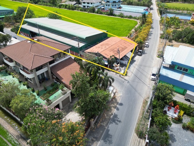 รง. โรงงาน ลำโพ บางบัวทอง 15000000 BAHT. 2 BEDROOM 2 น้ำ ขนาด 0 ตาราง-วา 0 NGAN 1 ไร่   N I C E! เหมาะสมที่จะสามารถนำไปพัฒนาต่อยอดทางธุรกิจได้เลย