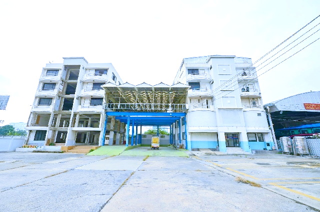 จอดรถ20 คัน BTS ห้าแยกลาดพร้าว 1.4 กม. เซ็นทรัล ลาดพร้าว 1.3 กม ให้เช่าอาคารสำนักงาน 4 ชั้น ดาดฟ้า 144ตร.วา. 1,604ตร.ม.12น้ำ รัชดาภิเษก