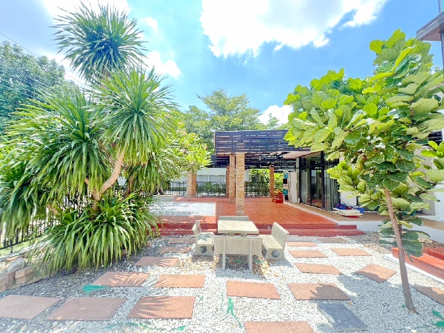 ให้เช่าบ้านเดี่ยวหลังใหญ่สุด  2 ชั้นหัวมุม สาทร  BTS บางหว้า 1.6 กม. 5 นอน   urban 114 ตร.วา. 454 ตร.ม. นานานาชาติสิงคโปร์5.5 กม.5 น้ำ.เ