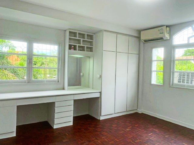 รร.นานาชาติฮาร์โรว์ 1.5 กม.  MRT แจ้งวัฒนะ14 1.6 กม.ให้เช่าคฤหาสน์ 2หลัง 2 ชั้น 100 ตร.วา. 300 ตร.ม.