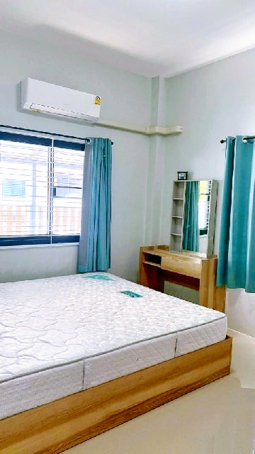 รร.อัสสัมชัญระยอง 2.5 กม.ให้เช่าบ้านชั้นเดียว  เมืองระยอง 41 ตร.วา.165 ตร.ม. 3 นอน  รพ.กรุงเทพระยอง 1.7 กม. ชายหาดสุชาดา 3.9 กม.