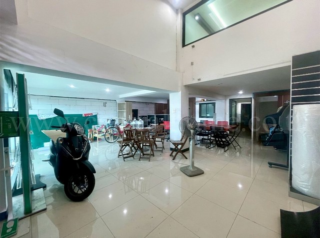 อาคารพาณิชย์ 2 คูหา 37 ตร.วา คู้บอน 36 ติดถนน รีโนเวทใหม่