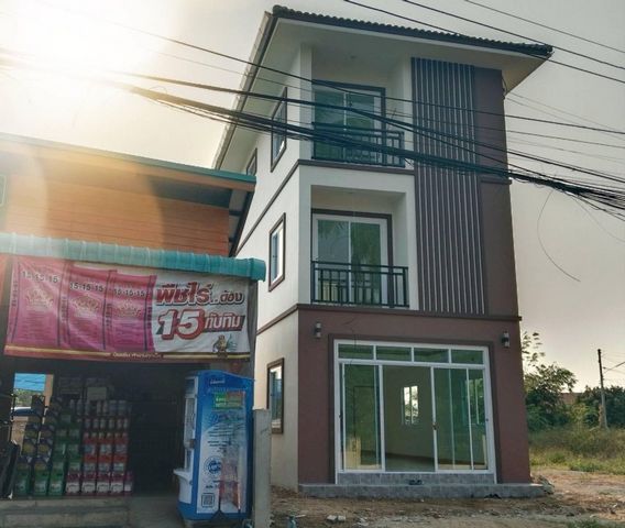 ติดถนน ทำเลดี ขาย 5 ล้าน 70 ตรว. #บ้านสร้างใหม่ 3 ชั้น #โซนสารภี พื้นที่ว่างข้างๆ สามารสร้างตึกได้อีก 1 หลัง #น้ำไม่ท่วม #ค้าขายได้