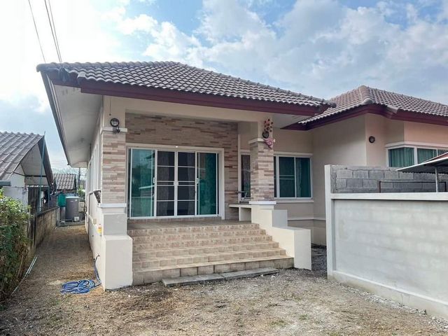 บ้านให้เช่า 20,000 บาท/เดือน เนื้อที่ 132 ตรว. #สารภี #เฟอร์นิเจอร์ครบ เหมาะกับการพักผ่อน เงียบสงบ เป็นส่วนตัว รั้วรอบขอบชิด เข้าอยู่ได้เลย