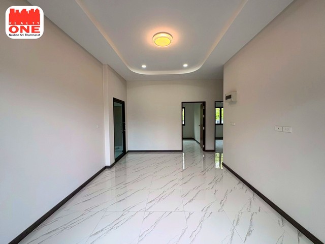 บ้านเดี่ยวสไตล์ปั้นหยา ทำเลดี ใกล้ศูนย์ราชการ ตำบล นาสาร อำเภอ พระพรหม จังหวัด นครศรีธรรมราช