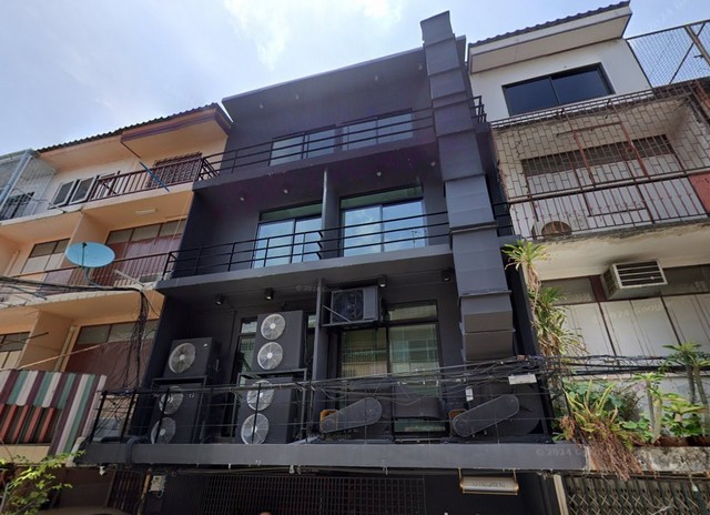 ให้เช่า-ขาย ตึกแถว 2 คูหา 4 ชั้น สาธุประดิษฐ์4 เนื้อที่ 24 ตร.ว. ใจกลางย่านธุรกิจสาทร-สีลม รีโนเวทใหม่ทั้งหมด