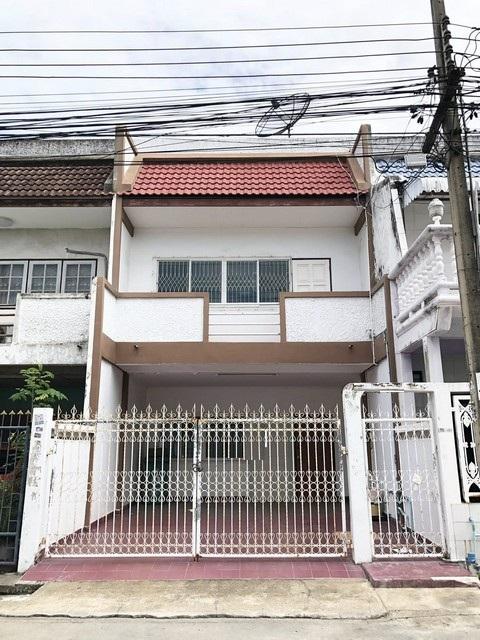 ให้เช่าทาวน์เฮ้าส์ 2 ชั้น หมู่บ้านคลองจั่นวิลล่า 1 ซอยนวมินทร์ 32 เหมาะอยู่อาศัย ใกล้ตลาดอินทารักษ์