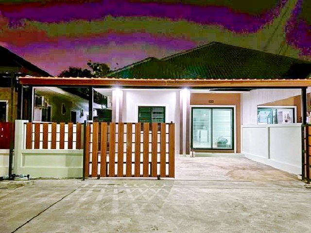 เมืองระยอง 41 ตร.วา.รร.อัสสัมชัญระยอง 2.5 กม.ให้เช่าบ้านชั้นเดียว165 ตร.ม. 3 นอน  รพ.กรุงเทพระยอง 1.7 กม. ชายหาดสุชาดา 3.9 กม.