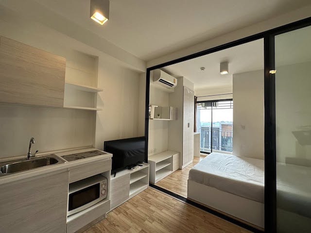 Cabana Condo Safe clean private 5th floor BTS Samrong