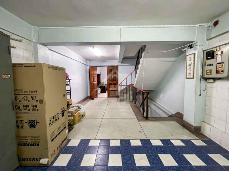 อาคารพาณิชย์ 4 ชั้น หลังมุม ซอย สมเด็จพระเจ้าตากสิน 6 ธนบุรี