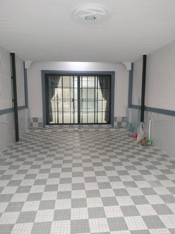 ขายบ้านโซนวัดอูาชลบุรี หมู่บ้านอู่ทองเฮ้าสทาวน์เฮ้าส์2ชั้น   ตรว 2  นอน  2ห้องน้ำ รีโนเวทใหม่ทั้งหลัง