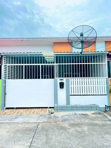 ขายบ้านในเมืองชลบุรี ชลบุรี(ซอย9-โกบอลเฮ้าส์) กีรติธานี บ้านสวน เนื้อที่ 24 ตรว ขนาด 2 นอน 1 น้ำ 