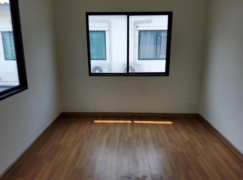 ขายทาวน์เฮ้าส์มือสองปากเกร็ด จังหวัดนนทบุรี โครงการ เดอะทรัสต์ ราชพฤกษ์-รัตนาธิเบศร์