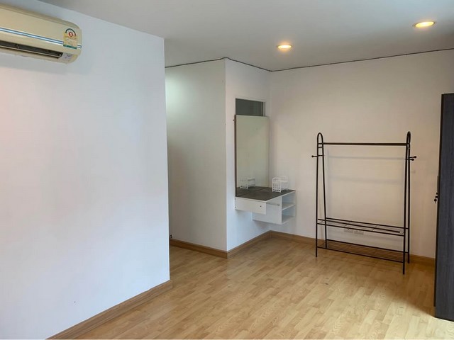 ให้เช่าทาวน์โฮม 3 ชั้น โครงการบ้านกลางเมือง s sense พระรามเก้าลาดพร้าว ซอยประดิษฐ์มนูธรรม 3