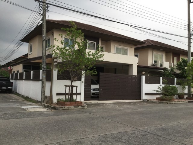 ขายด่วนพร้อมผู้เช่า รับรายได้ทันที บ้านเดียวหลังใหญ่ ติดถนนใหญ่ ถนนเลียบคลอง 2 แขวงบางชัน เขตคลองสามวา กทม. 