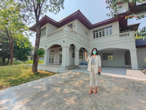 ขายบ้านเดี่ยว 2 ชั้น 260 ตร.ว 4 ห้องนอน 4 ห้องน้ำ ตกแต่งใหม่ทั้งหลัง ถนน เฉลิมพระเกียรติ ร. 9 ห้างพาราไดซ์ ราคาขาย 40 ล้านบาท