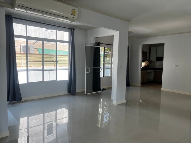 ให้เช่าบ้านเดี่ยว2ชั้น หมู่บ้านภัสสร 13  ย่านสุวินทวงศ์ หนองจอก เหมอะพักอาศัย