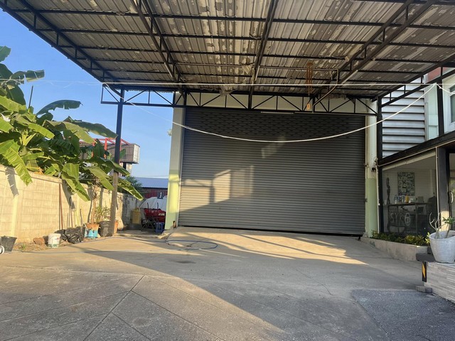 ปล่อยเช่าโกดังอาคาร 2 ชั้น พื้นที่ 868 ตารางเมตร ซอยเฉลิมพระเกียรติ 30 รถใหญ่เข้าได้