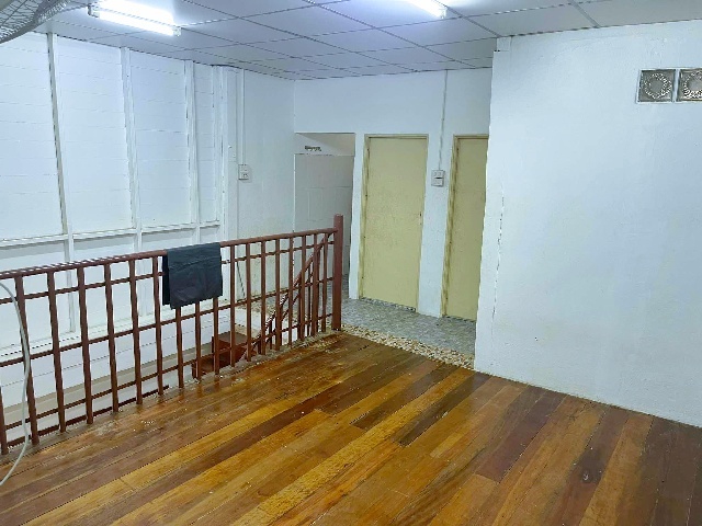 เกทเวย์ แอท บางซื่อ 800 ม.ให้เช่าบ้านเดี่ยว 2 ชั้น MRT บางโพ 700 ม.  32 ตร.วา.242 ตร.ม.8 นอน 5น้ำ ย่านพระราม 7 บางโพ