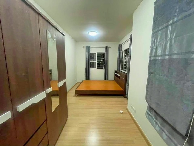 รร.นานาชาติดราก้อน 2.7 กม ทาวน์เฮ้าส์ 2 ชั้น สไตล์ Modern 3 นอน 2 น้ำ.ไม่มีเฟอร์ 24 ตร.วา.200 ตร.ม แยกบางคูเวียง เดินทางสะดวก