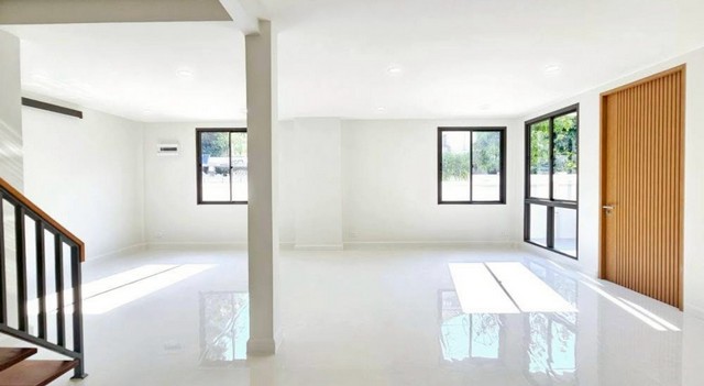 LV53120 ขายบ้านเดี่ยว หลังมุม สุขุมวิท 60/1 พระโขนง บ้านเดี่ยวหลังมุม ในทำเลคนเมือง ไม่มีค่าส่วนกลาง ใกล้ BTS บางจาก