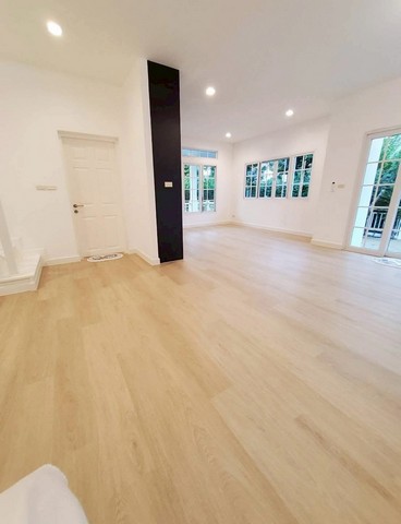 LV53113 ขาย บ้านเดี่ยว บุราสิริ ปัญญาอินทรา Burasiri Panyaindra บ้านสไตล์ยุโรป New England Colonial หมู่บ้านอยู่ตรงข้ามห้างแม็คโคร