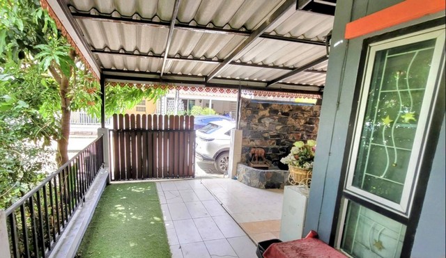 ให้เช่าทาวน์เฮ้าส์2ชั้น แปลงมุม 31ตารางวา ถนนคู้บอน ใกล้แฟชั่นไอซ์แลนด์