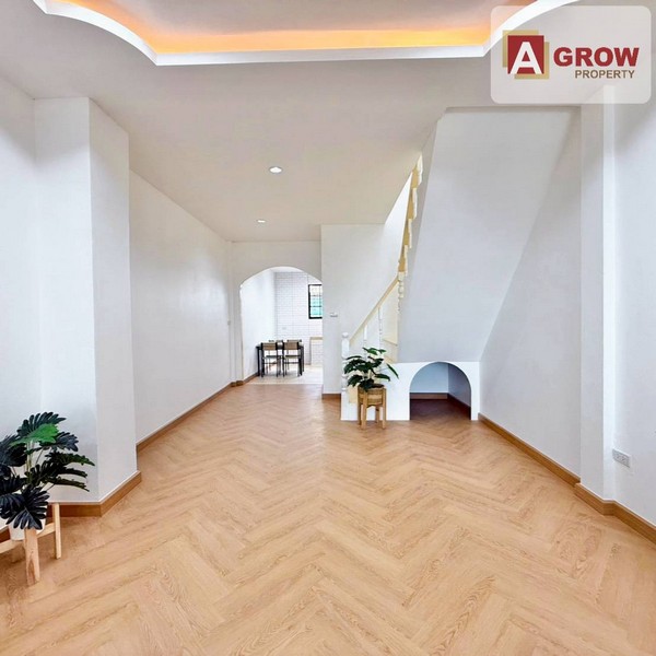 หมู่บ้านอินทราวิว  นิมิตใหม่ 11 เส้นเมน ทำเลดี ตกแต่งใหม่พร้อมอยู่