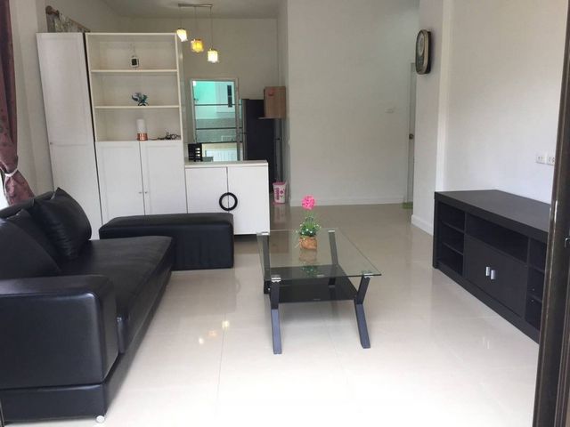 ให้เช่า 16,000 บาท/เดือน 50 ตรว. บ้านชั้นเดียว หางดง #ใกล้กาดฝรั่ง #เฟอร์นิเจอร์และเครื่องใช้ไฟฟ้าครบครัน #หิ้วกระเป๋าพร้อมเข้าอยู่ได้เลย