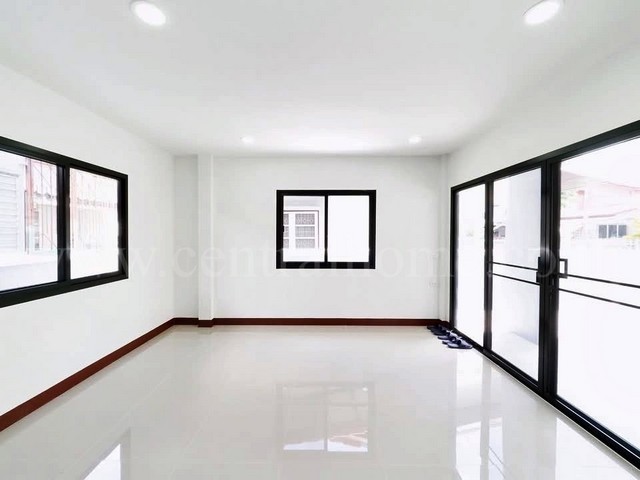 P1 บ้านเดี่ยว หมู่บ้าน มาลีรมย์ 5 รังสิต คลองหลวง 6 ราคาถูก