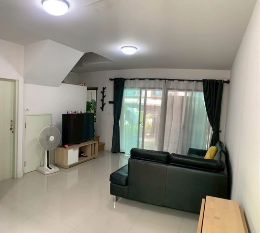 LV53125 ให้เช่า ทาว์โฮม 3 ชั้น โครงการบ้านกลางเมืองรามอินทรา เหมาะทั้งทำ office หรือพักอาศัย ใกล้แฟชั่นไอซ์แลนด์ รถไฟฟ้า