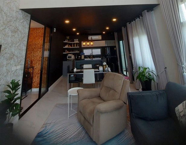 LV53123 ให้เช่า บ้านเดี่ยวหลังใหญ่ โครงการบริทาเนีย บางนา-สุวรรณภูมิ กม.26 พร้อมเฟอร์นิเจอร์ เครื่องใช้ไฟฟ้า