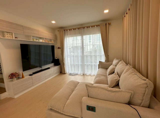 LV53121 ขาย บ้านเดี่ยว เพรสทีจ ฟิวเจอร์-รังสิต Prestige Future-Rangsit บ้านหรูสไตล์อังกฤษ ใกล้จุดขึ้น-ลงทางด่วน และรถไฟฟ้า 2 สาย