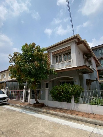 ขายขาดทุน  ขายบ้านเดี่ยว 2 ชั้น หมู่บ้านชวนชื่น ใกล้ร.พ. วิชัยเวชอินเตอร์เนชั่น หนองแขม