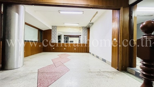 P2 อาคารพาณิชย์ 2 คูหา 4 ชั้นครึ่ง ติดถนนพระราม 2 ทำเลดี