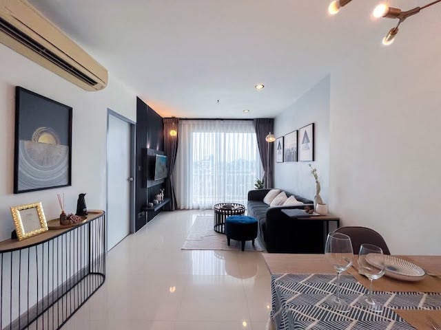 Sukhumvit Plus Clean comfortable quiet 6th floor BTS Phra Khanong