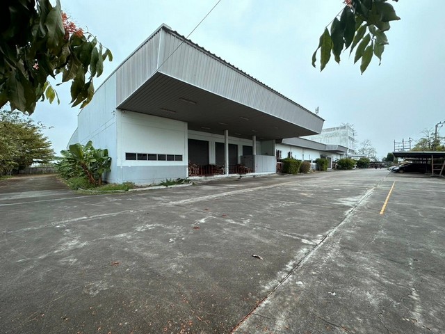 M85ขายโรงงาน เนื้อที่ 4 ไร่ พื้นสีม่วง นิคมนำไกร ลาดกระบัง ถนนหลวงแพ่ง ใกล้มอเตอร์เวย์