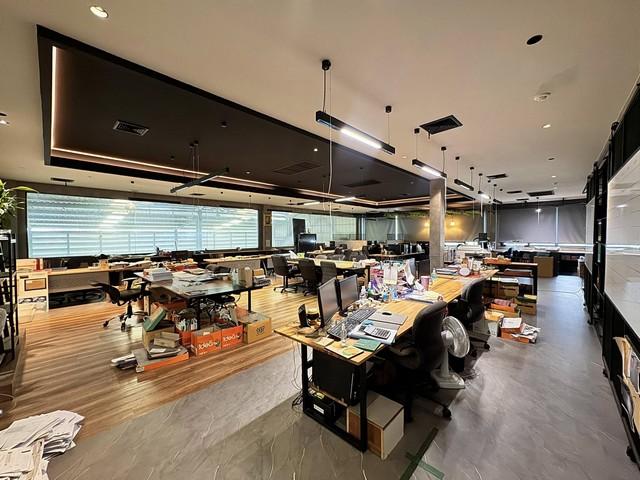 BR 1414 ให้เช่าโกดังพร้อมออฟฟิศ 2,100 ตรม. อุปกรณ์ครบ พร้อมใช้งาน ย่านสวนหลวง เฉลิมพระเกียรติ ร.๙