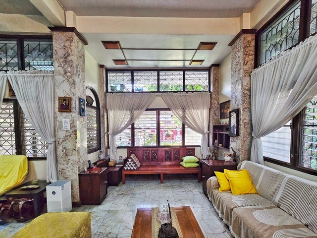 townhouse ทาวน์โฮม เอกมัย28  ขนาดพื้นที่ 73 ตรว. 22000000 thb ใกล้กับ BTS เอกมัย ราคา ดี