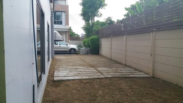 ขายทาวน์เฮ้าส์มือสองปากเกร็ด จังหวัดนนทบุรี โครงการ ภัทรโมทาวน์