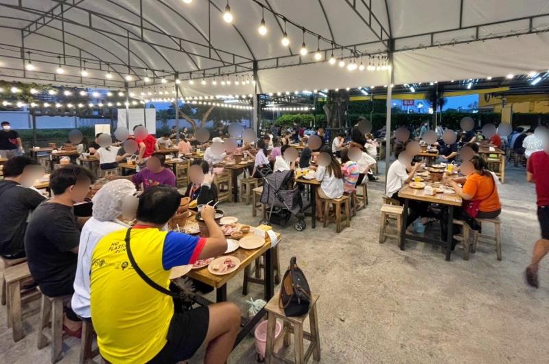 เซ้งร้านปิ้งย่าง-หมูกระทะ แบริ่ง ลาซาล บางนา อยู่ในศูนย์การค้า มีฐานลูกค้าเยอะ